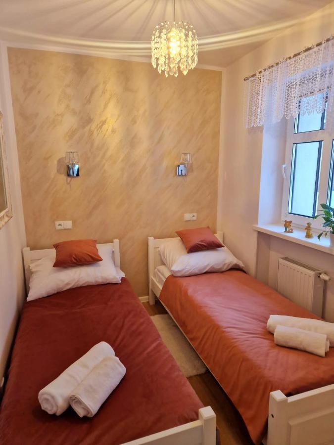 Apartament Przy Deptaku Jelenia Góra Exterior foto