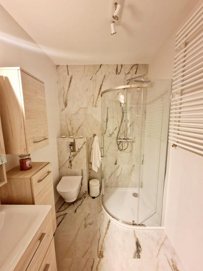 Apartament Przy Deptaku Jelenia Góra Exterior foto